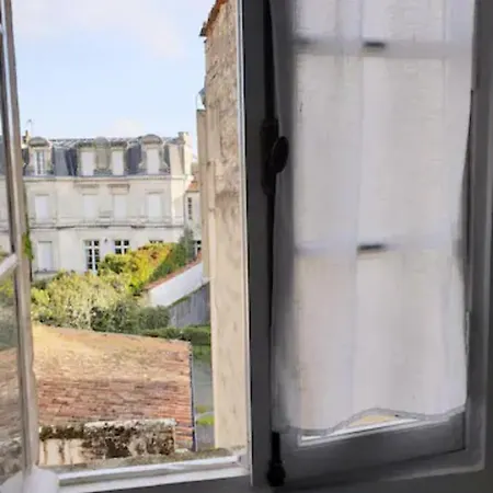 Le # Coeur De # Courette Apartment